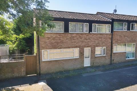 38 Buckingham Gate, Eaglestone, Milton Keynes, MK6 5AA
