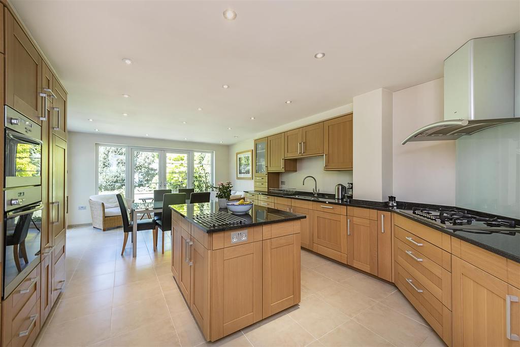 Orchard Avenue, Harpenden 4 bed detached house £2,000,000