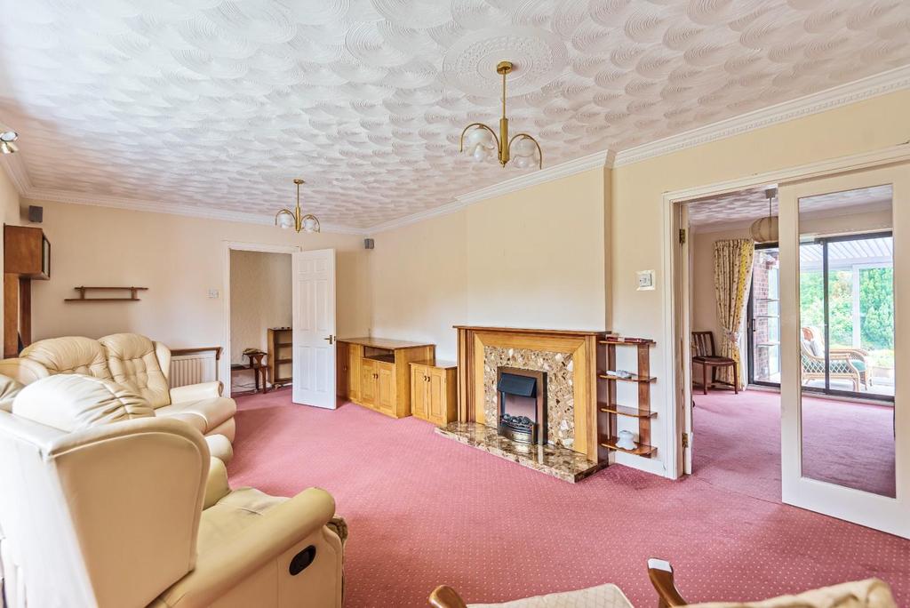 Kings Mead, Ripon 3 bed detached bungalow £495,000