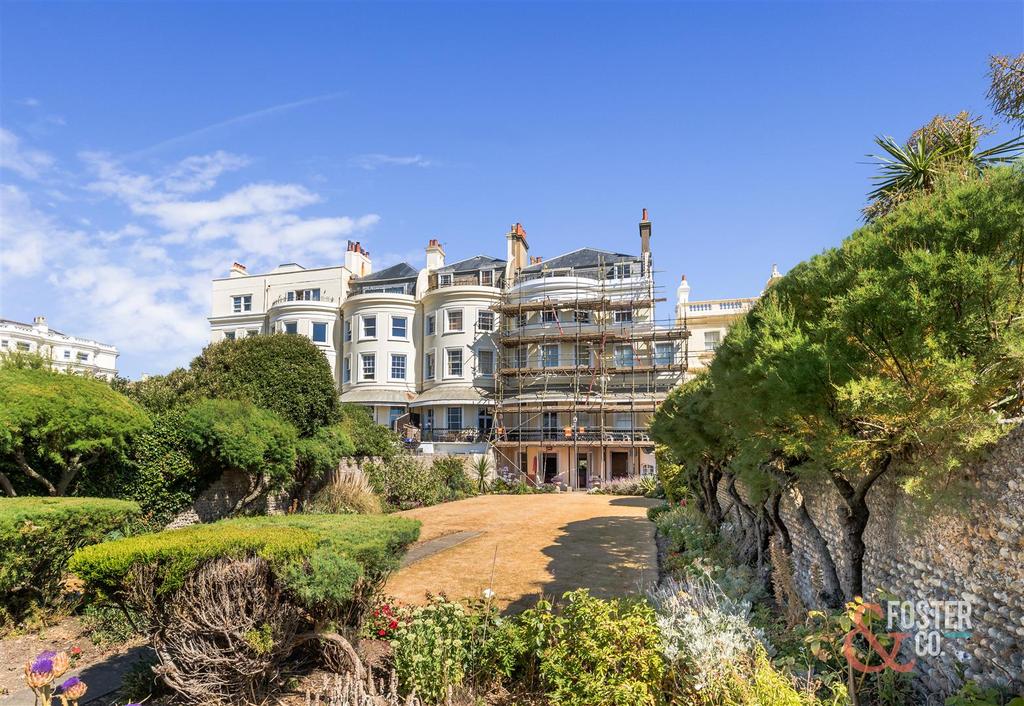 Courtenay Terrace, Hove 2 bed flat for sale £1,000,000