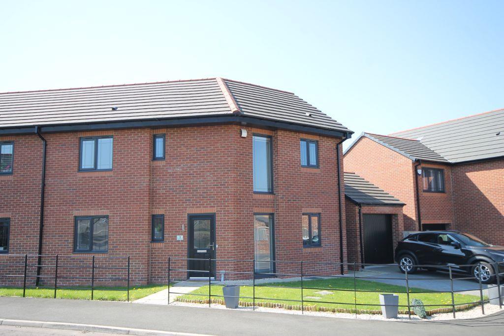 Glen Drive, Dinnington, Newcastle... 3 bed semidetached house £245,000