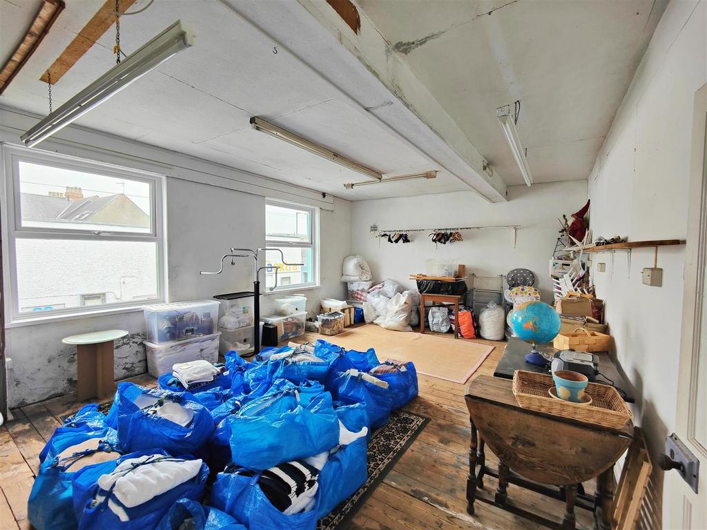 Open Plan Store Room