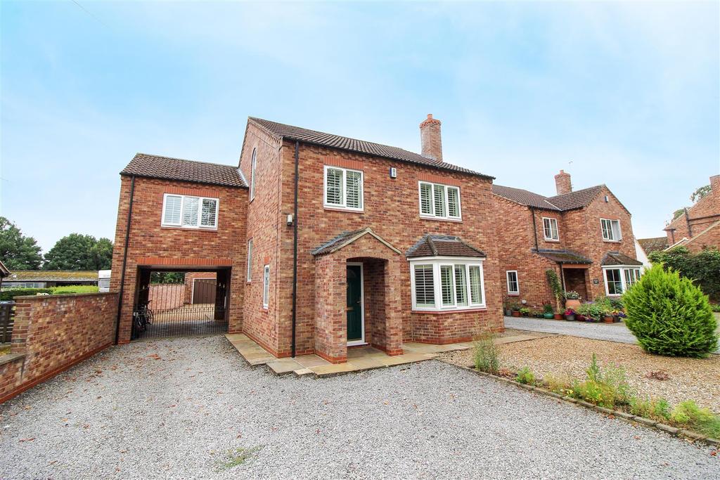 Carlton Miniott, Thirsk 6 bed detached house £550,000