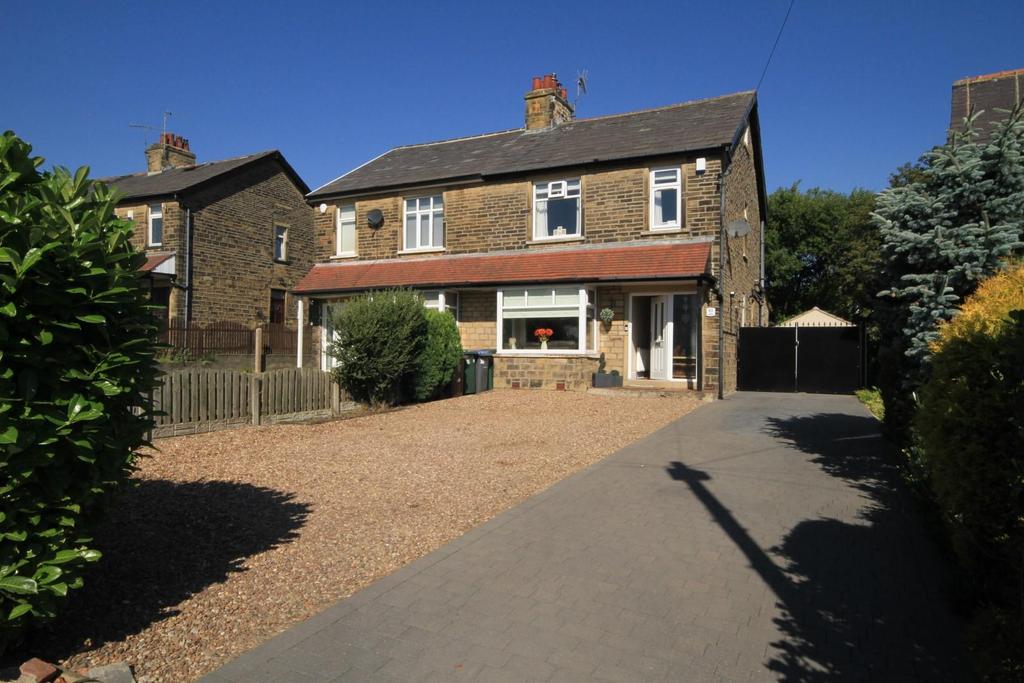 The Avenue, Clayton, Bradford 4 bed semidetached house £250,000