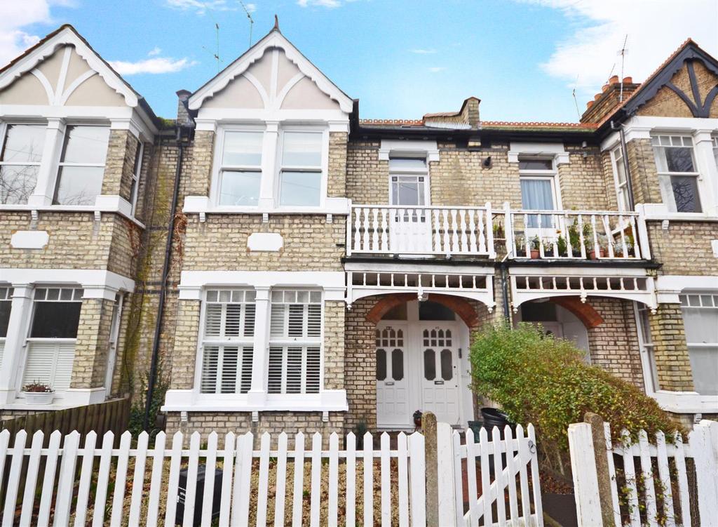 Winchester Road, St Margarets village 2 bed £1,750 pcm (£
