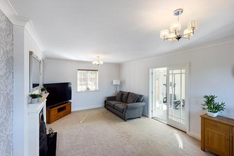 3 Aggate Way, Earls Barton, Northampton, NN6 0EU
