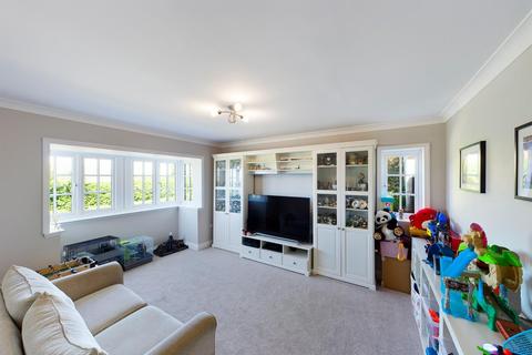 3 Aggate Way, Earls Barton, Northampton, NN6 0EU