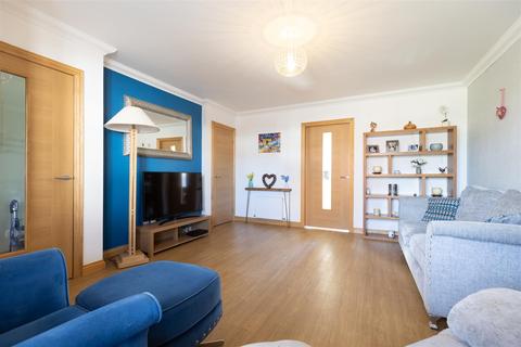 80 Orchard Way, Inchture, Perth, PH14 9QB