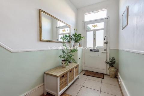 144 Sandhurst Road, London, SE6 1XD