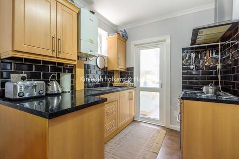 63 Ringstead Road, London, SE6 2BT