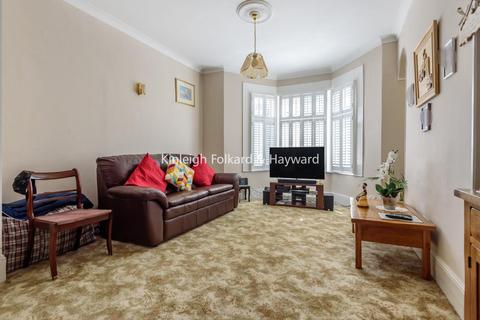63 Ringstead Road, London, SE6 2BT