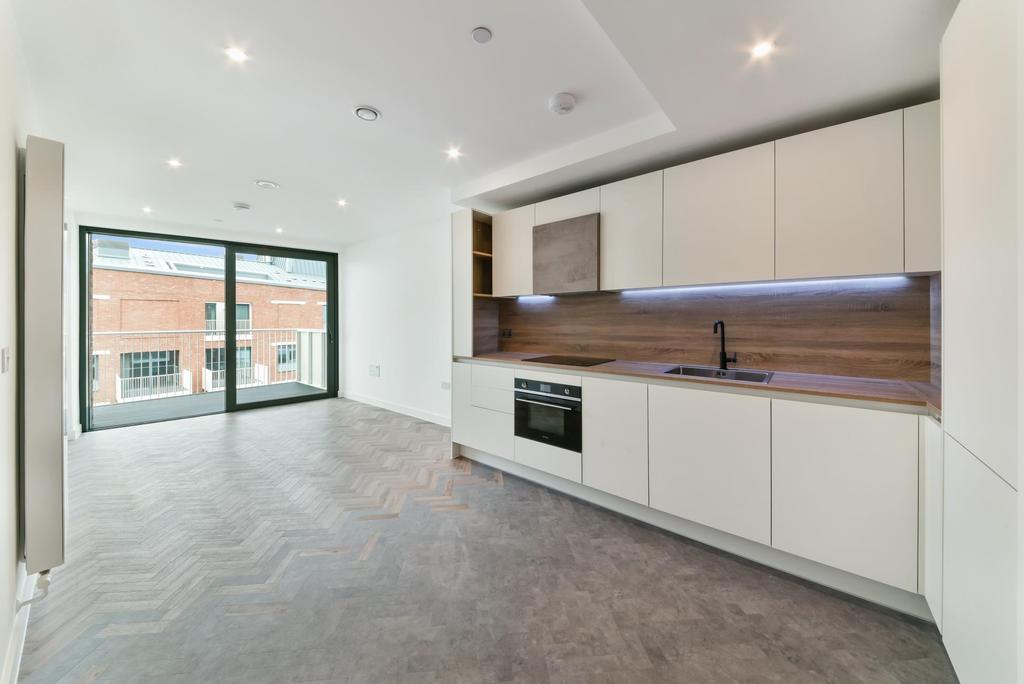 Skyline Apartments, Three Waters... 1 bed apartment £1,798 pcm (£415 pw)