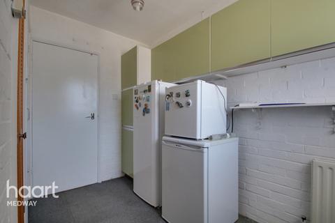 48 Albatross Avenue, Rochester, ME2 2XN