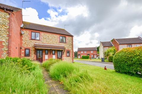 2 bedroom terraced house to rent, Hares Close, Little Snoring