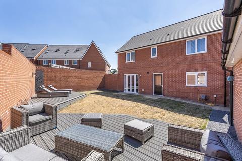40 Warwick Way, Bursledon, Southampton, SO31 8NE