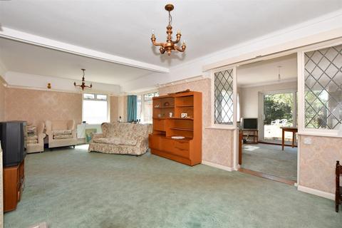 30 Barnes Avenue, Westbrook, Margate, CT9 5EQ