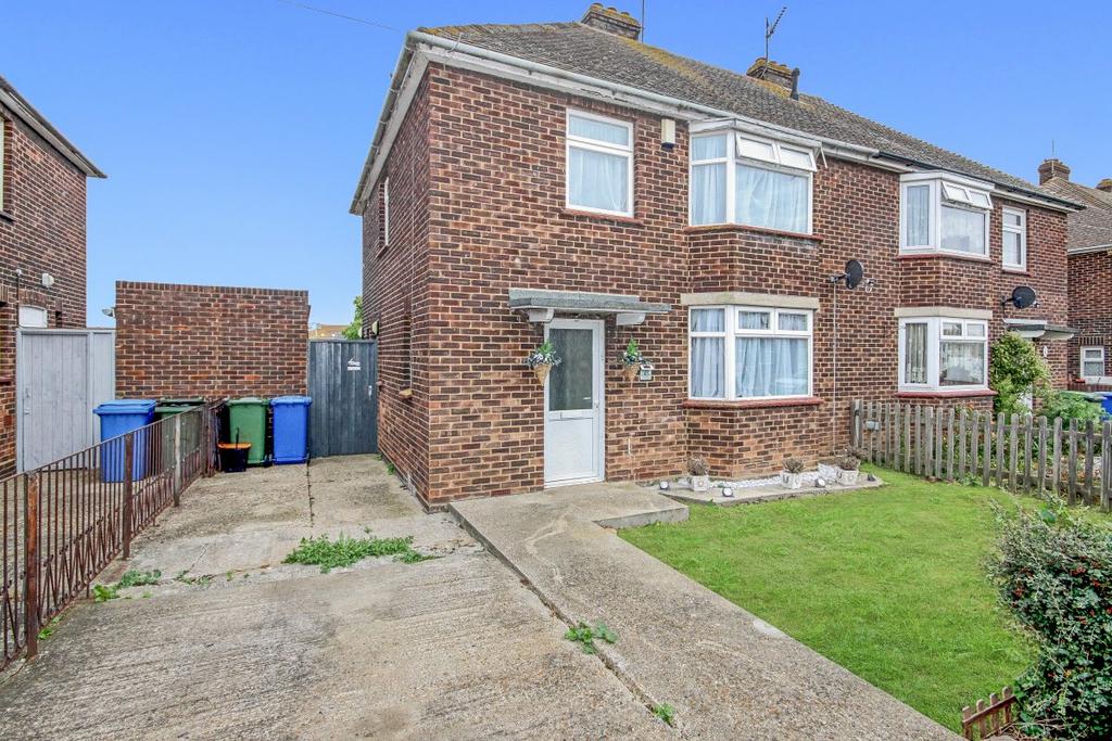 Swale Avenue Queenborough 3 Bed Semi detached House For Sale 230 000 Swale Avenue Queenborough 3 Bed Semi detached House For Sale 230 000