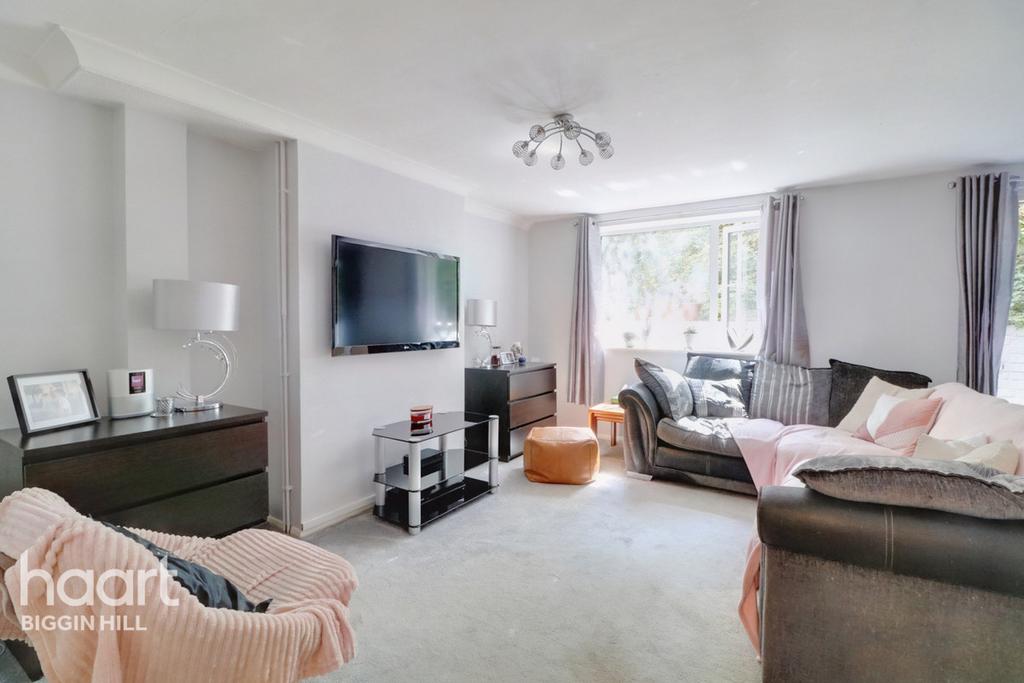 St Marys Green, Biggin Hill 3 bed for sale £300,000