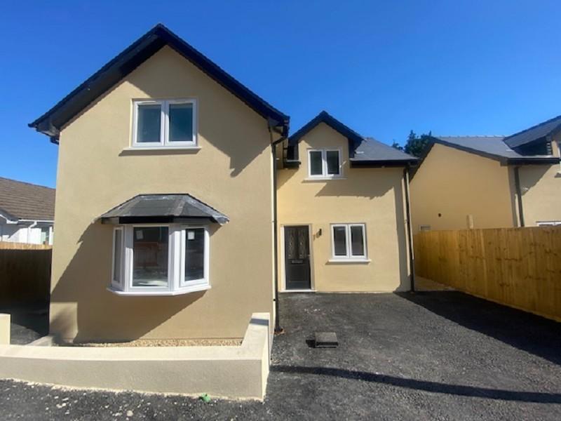 March Hywel, Cilfrew, Neath, Neath Port Talbot. 3 bed detached house