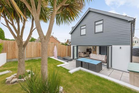 3 bedroom detached house for sale, St. Marys Grove, Whitstable