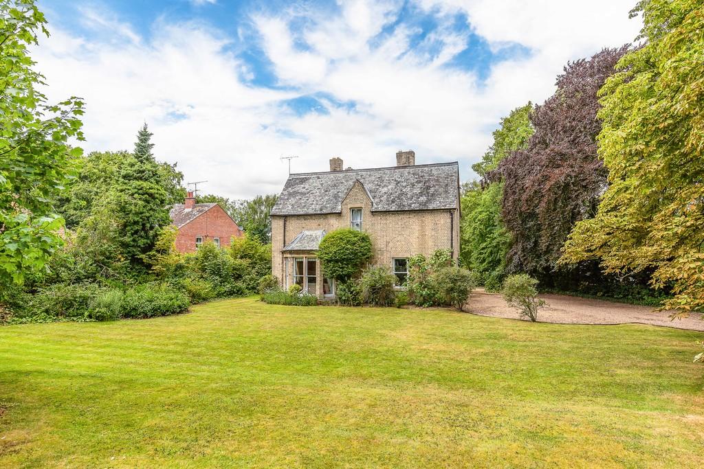 Vicarage Lane, Nettleham, Lincoln 5 bed detached house for sale £850,000