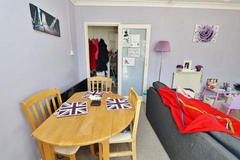 9 Ramsay Gardens, Romford, RM3 7NT