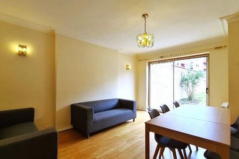 4 bedroom semi-detached house to rent, Bowes Road, Acton W3 7AD