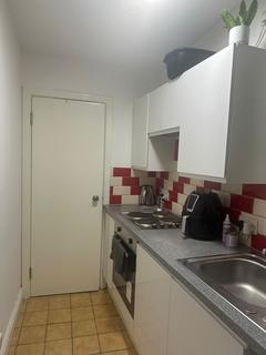 1 bedroom flat to rent, Inwood Road, HOUNSLOW, Greater London, TW3