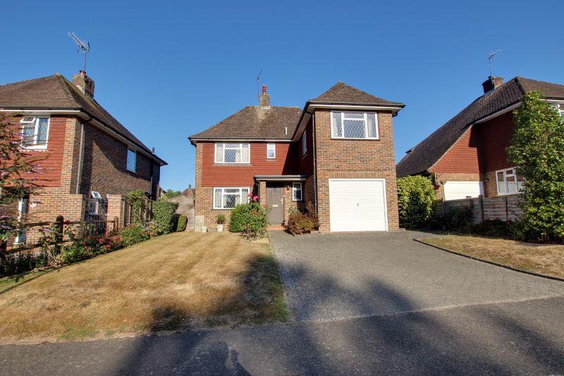 Wickham Close, Haywards Heath 3 bed detached house for sale £600,000 Wickham Close, Haywards Heath 3 bed detached house for sale £600,000