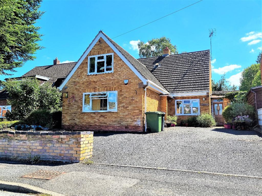 Danesfield Drive, Leominster, Herefordshire, HR6 8HW 4 bed detached