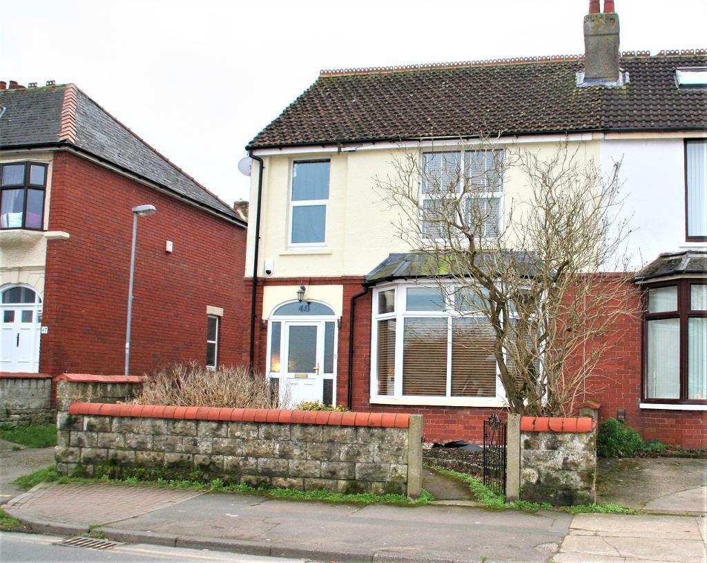 Okus Road, Old Town, Swindon, Wilts... 3 bed semidetached house £