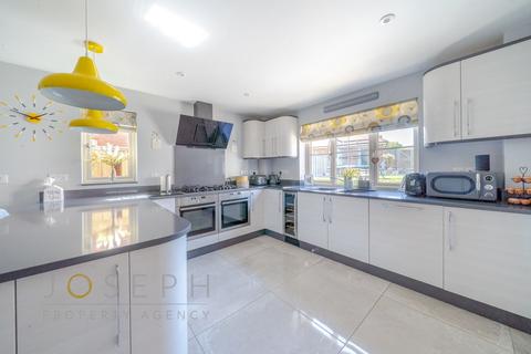 62 Broadlands Way, Rushmere St Andrew, Ipswich, IP4 5SU