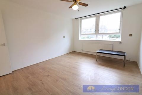 Flat 4, Kenwood House, 10 Cyprus Road, London, N9 9QE
