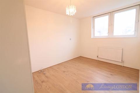 Flat 4, Kenwood House, 10 Cyprus Road, London, N9 9QE