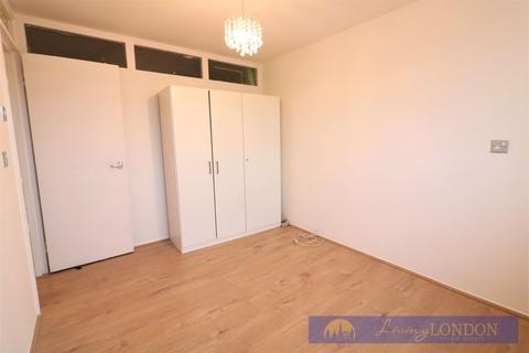 Flat 4, Kenwood House, 10 Cyprus Road, London, N9 9QE