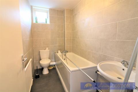 Flat 4, Kenwood House, 10 Cyprus Road, London, N9 9QE