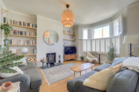 25 Theodore Road, London, SE13 6HT