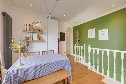 25 Theodore Road, London, SE13 6HT