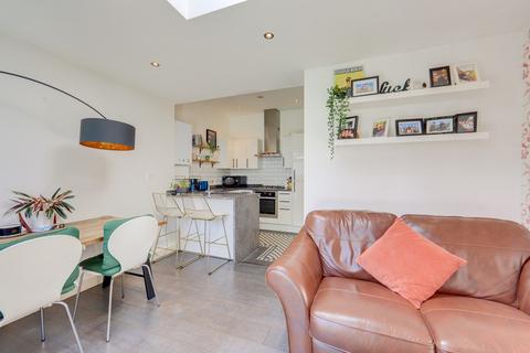 65a Wellmeadow Road, Catford, London, SE13 6TA