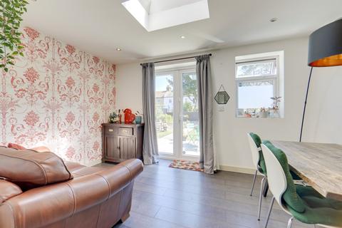 65a Wellmeadow Road, Catford, London, SE13 6TA