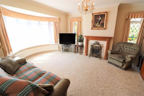 6 Alinora Crescent, Goring By Sea, Worthing, BN12 4JB