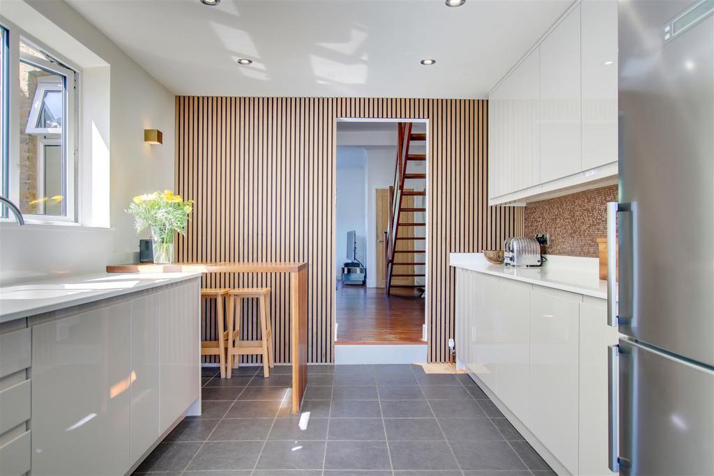 Falmer Road, Enfield 3 bed terraced house for sale £575,000