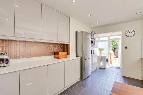 26 Falmer Road, Enfield, EN1 1PY