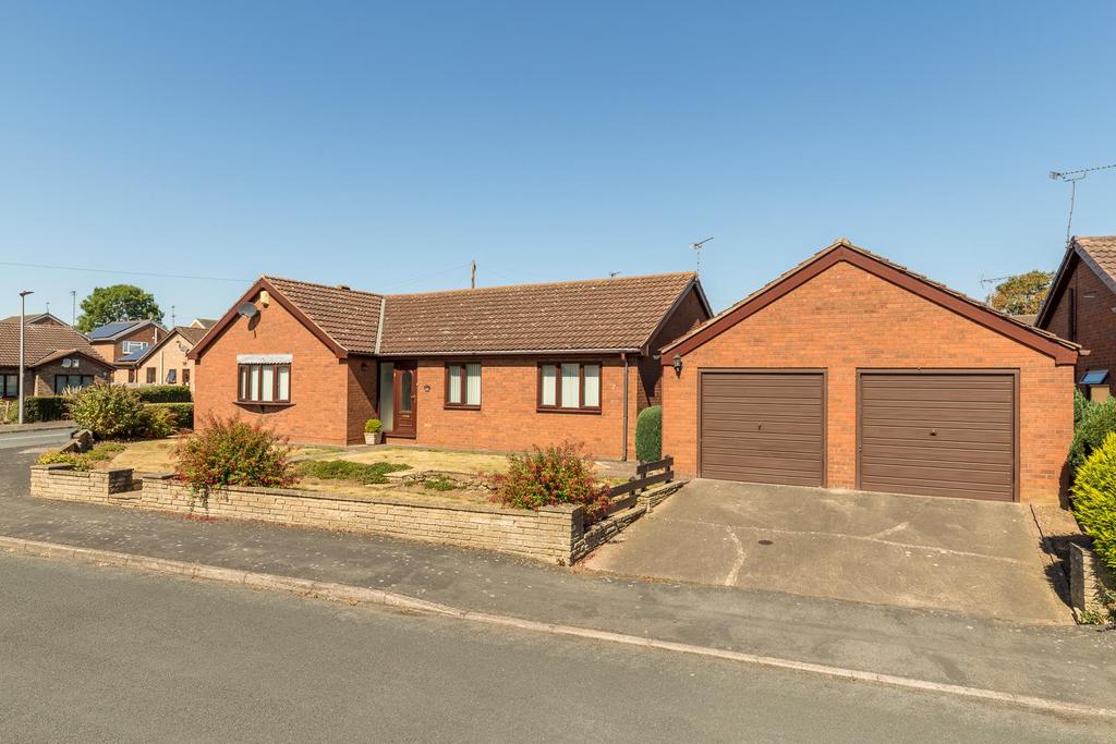 Ellison Avenue, Scunthorpe 3 bed detached bungalow £249,950
