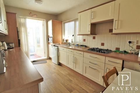 2 bedroom chalet for sale - Norman Road, Holland-On-Sea