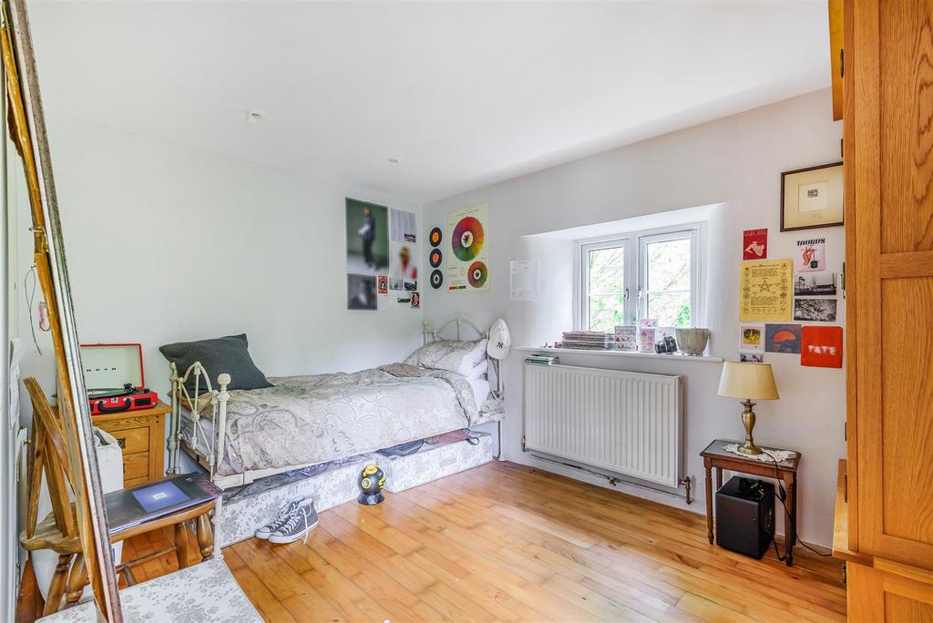 Ground floor bedroom/ family room