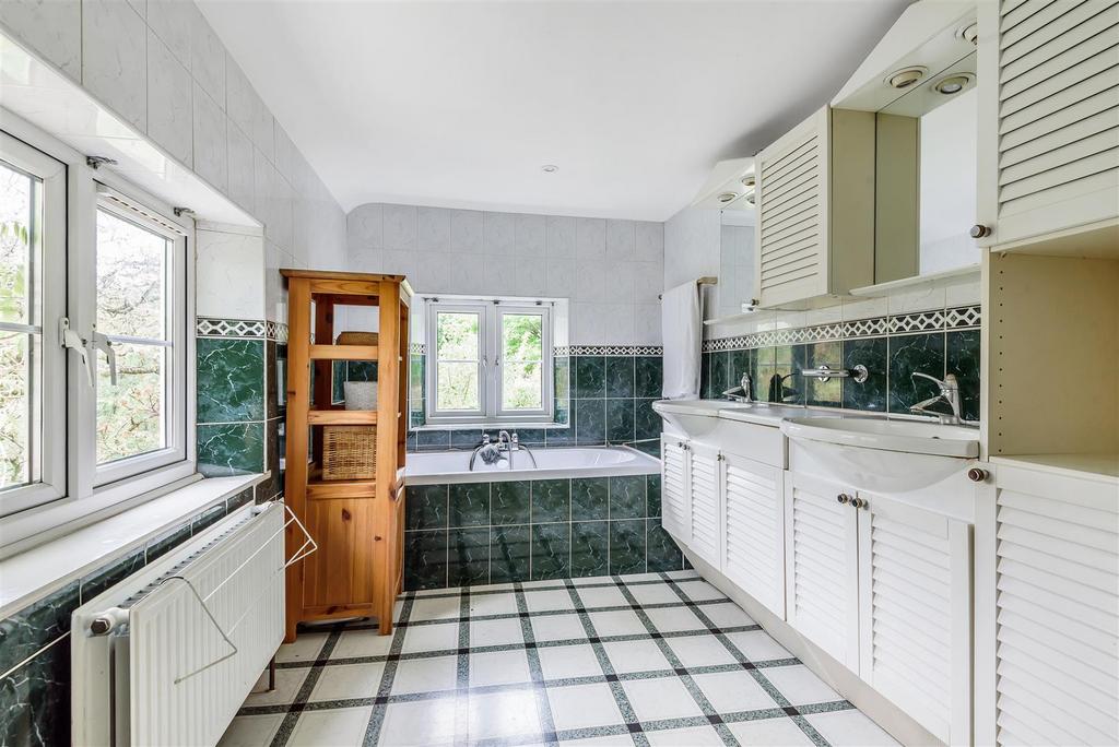 Family bathroom