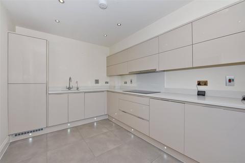 3 bedroom terraced house to rent, Kensington Mews, Windsor, Berkshire, SL4