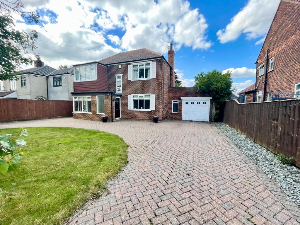 Gunnergate Lane, MartonInCleveland, Middlesbrough 3 bed detached