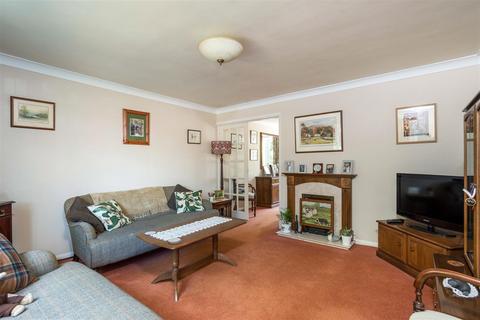 3 bedroom semi-detached house for sale - Homedean Road, Chipstead, Sevenoaks